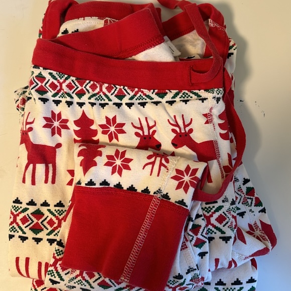 Women’s Hanna Andersson Christmas pajamas - Picture 2 of 2